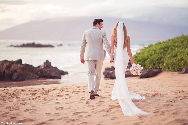 Maui Wedding Photography Walking
