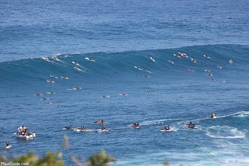 Maui Surfing Crowds