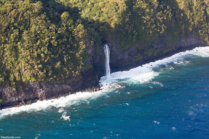 Which Hawaiian Island To Visit Maui Waterfall
