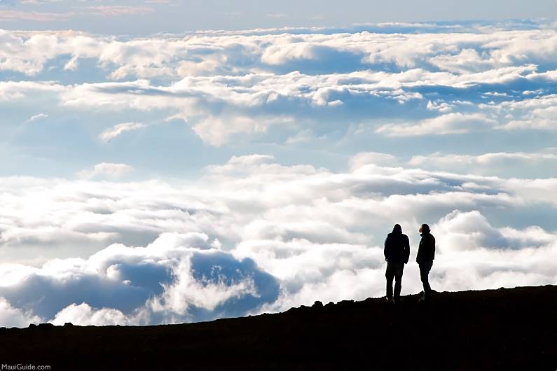 Phoenix To Maui Above The Clouds